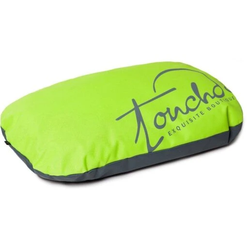 Touchdog ® 'Performance-Max' Sporty Reflective Water-Resistant Dog Bed -Tropiclean Store touchdog r performance max sporty comfort cushioned reflective water resistant fashion pet dog bed mat 329999