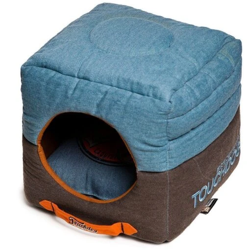 Touchdog ® 'Vintage Squared' 2-in-1 Convertible And Collapsible Dog And Cat Bed -Tropiclean Store touchdog r vintage squared convertible and reversible retro printed 2 in 1 collapsible pet dog cat house bed 561322